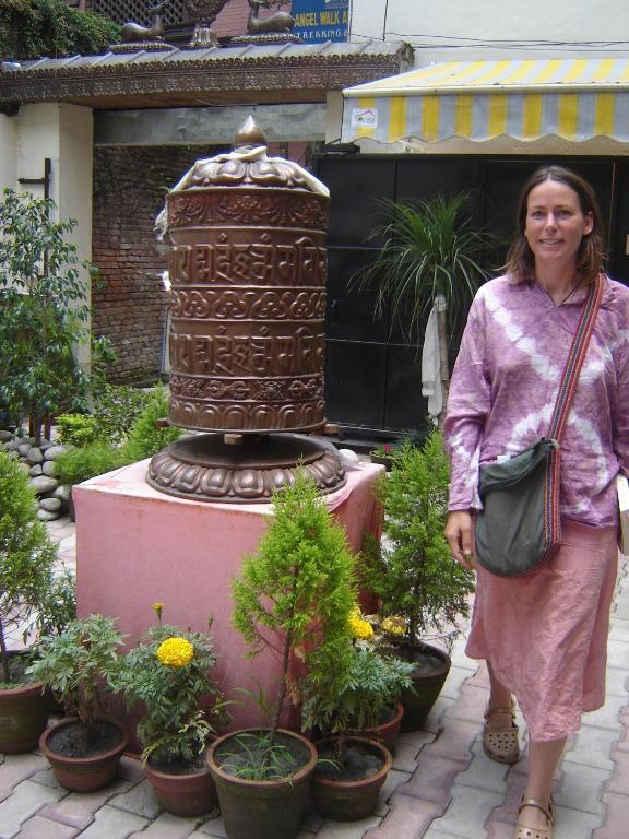 Hotel Himalaya Yoga Катманду Экстерьер фото