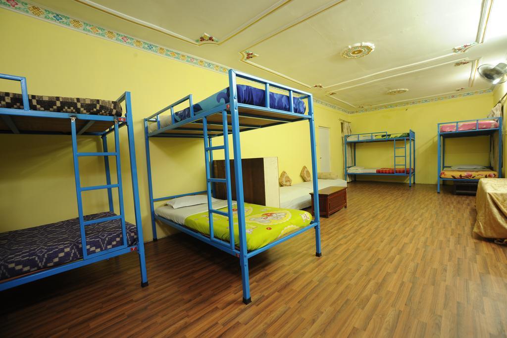 Hotel Himalaya Yoga Катманду Экстерьер фото