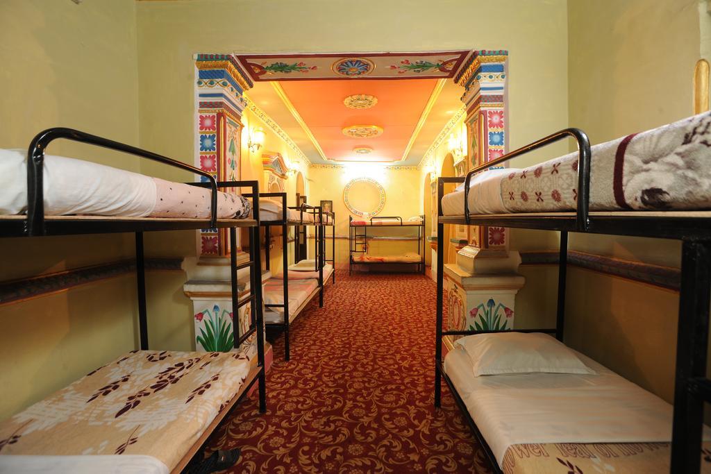 Hotel Himalaya Yoga Катманду Экстерьер фото
