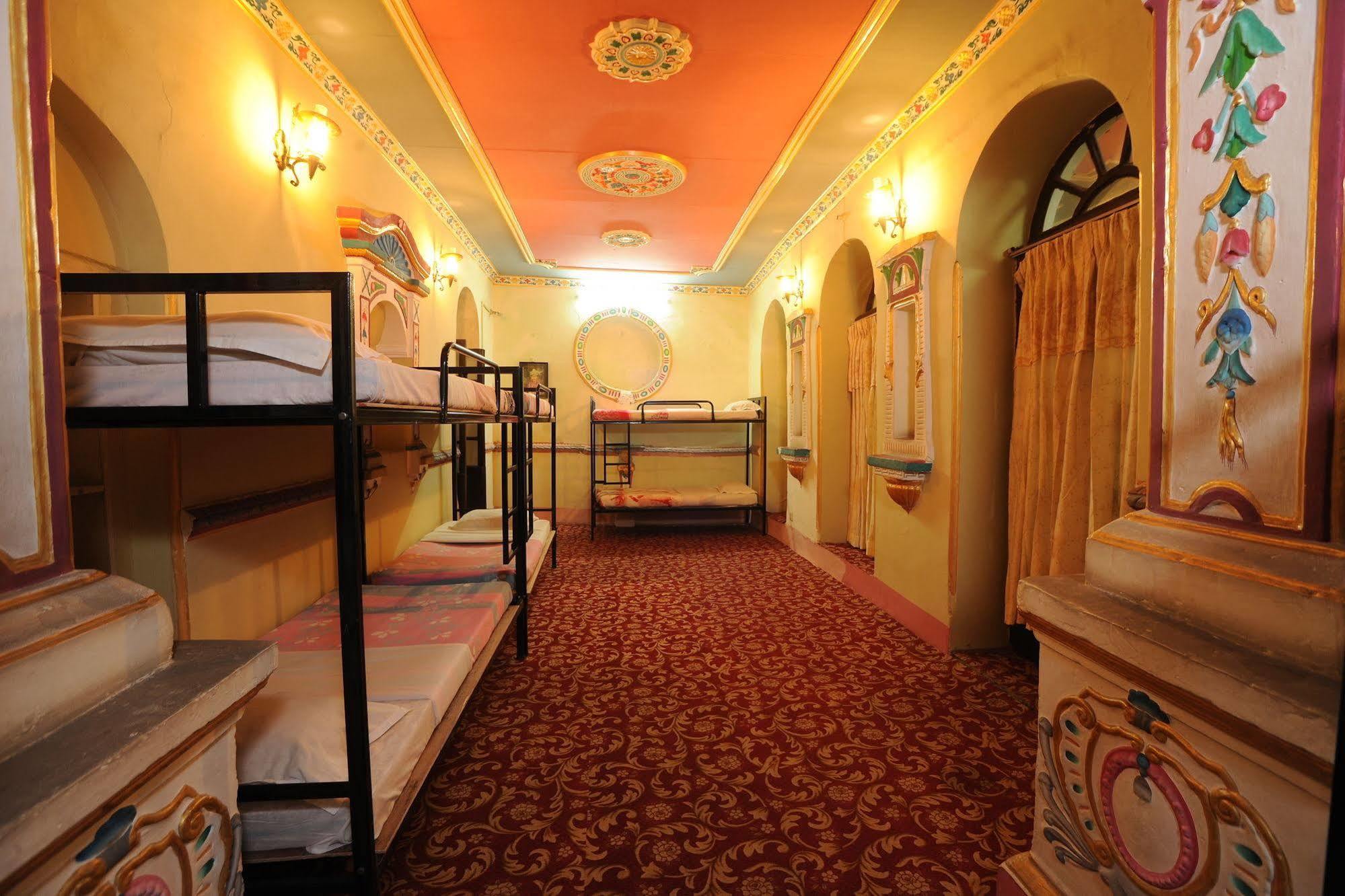 Hotel Himalaya Yoga Катманду Экстерьер фото