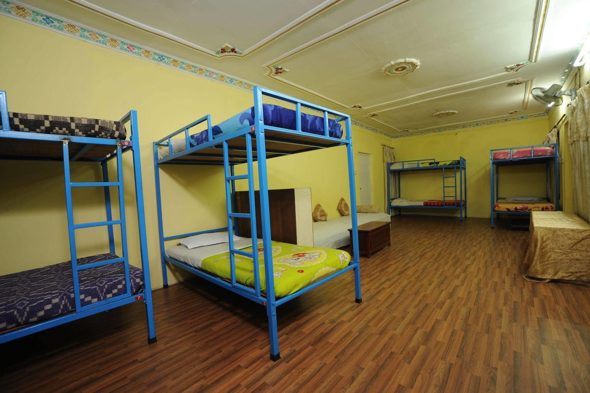 Hotel Himalaya Yoga Катманду Экстерьер фото