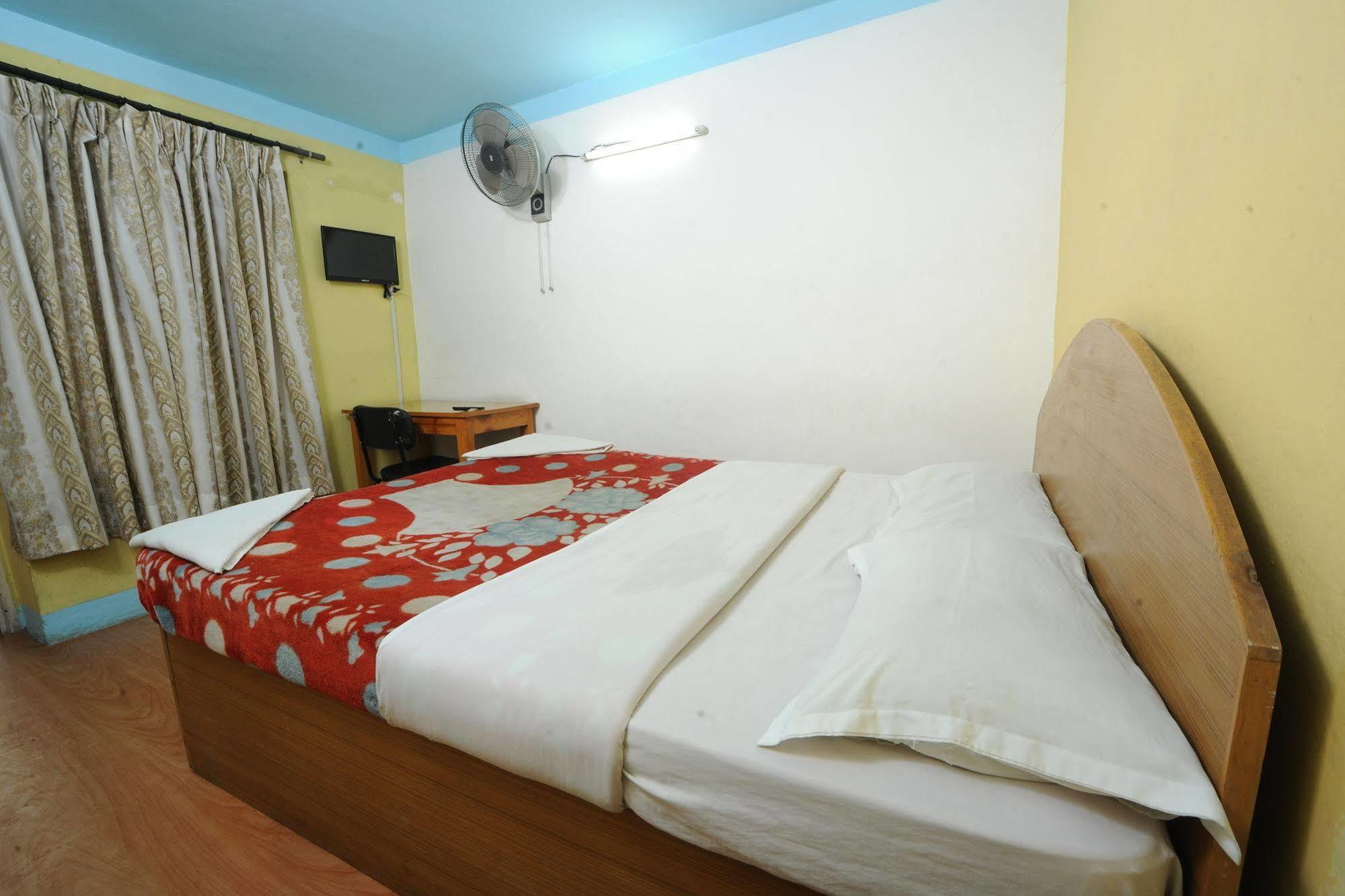Hotel Himalaya Yoga Катманду Экстерьер фото