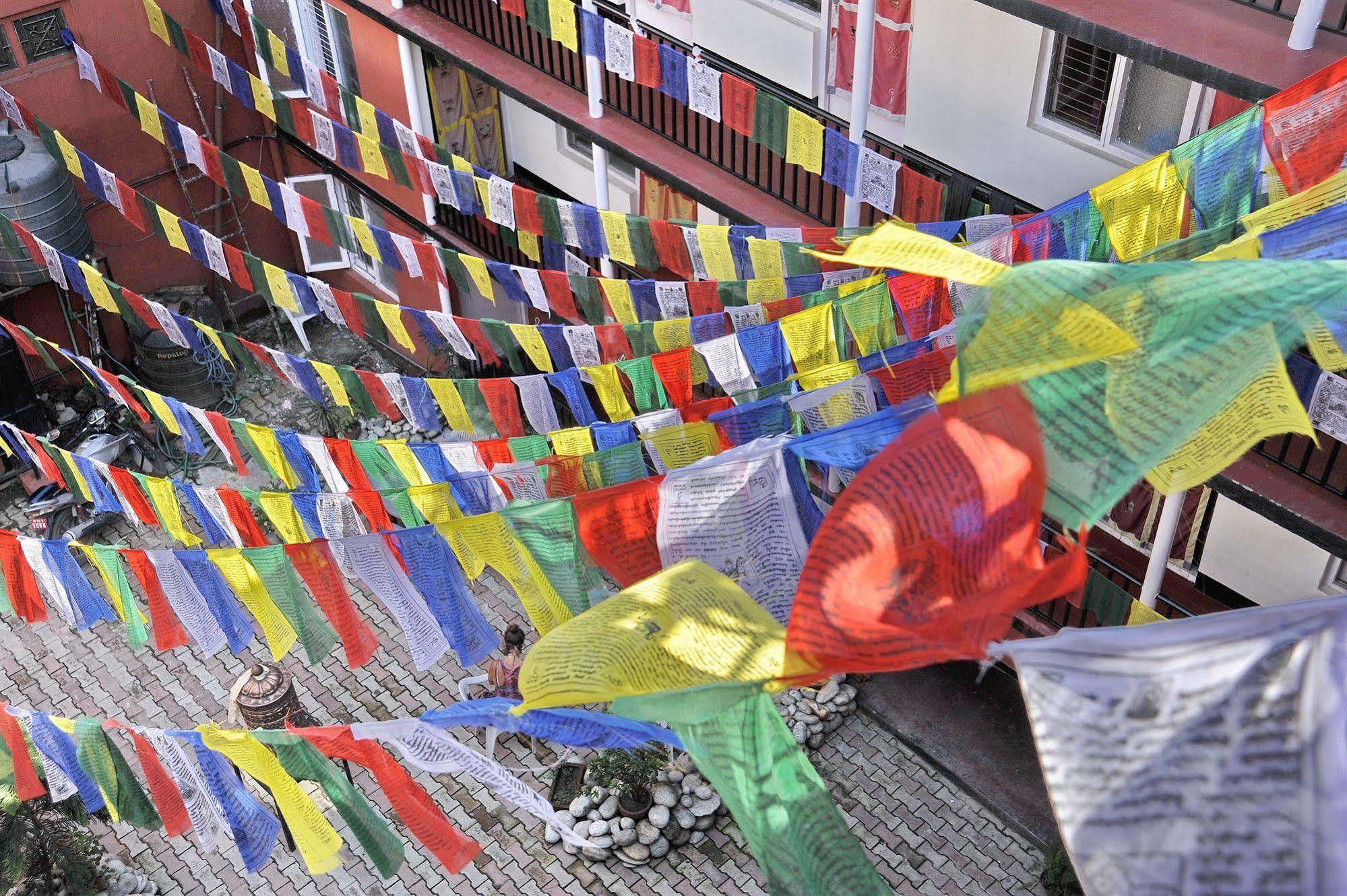 Hotel Himalaya Yoga Катманду Экстерьер фото
